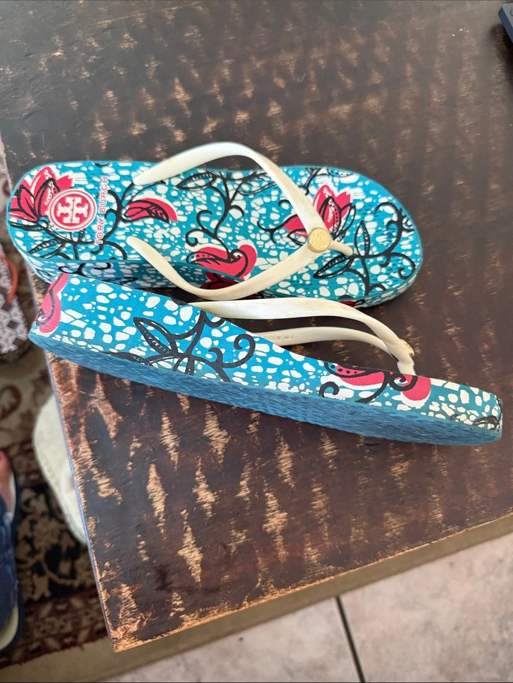 TORY BURCH FLIP FLOPS
